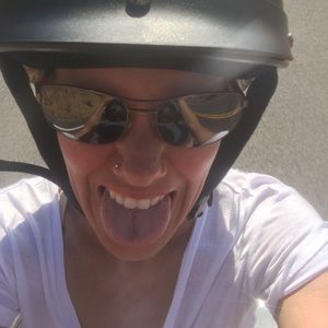 Meet your Posher, Joy